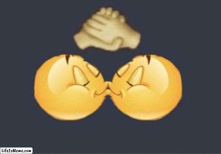 Emoji kiss | image tagged in emoji kiss | made w/ Lifeismeme meme maker