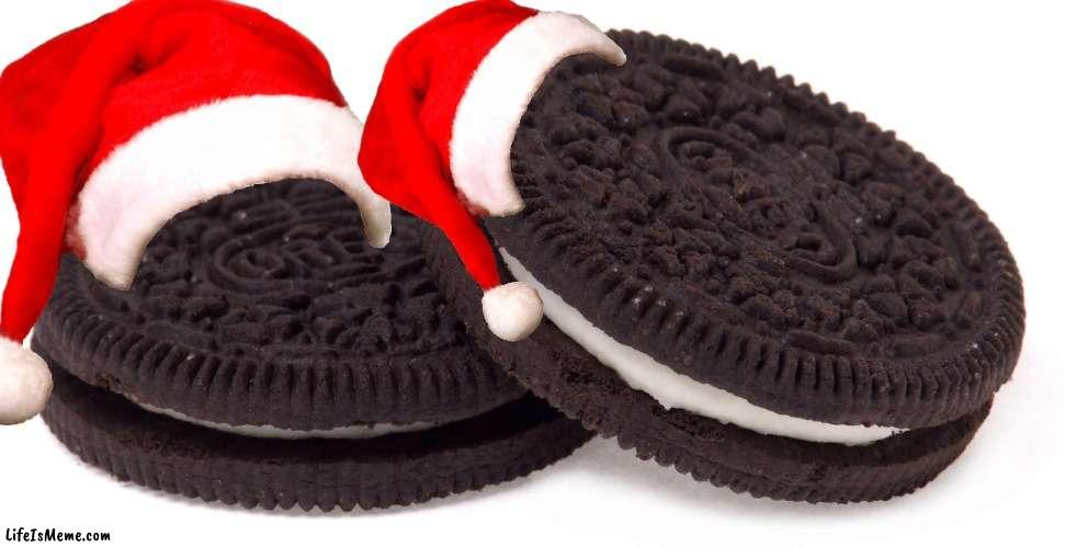 santa oreos | image tagged in oreos,the quick brown fox jumps over the lazy dog | made w/ Lifeismeme meme maker